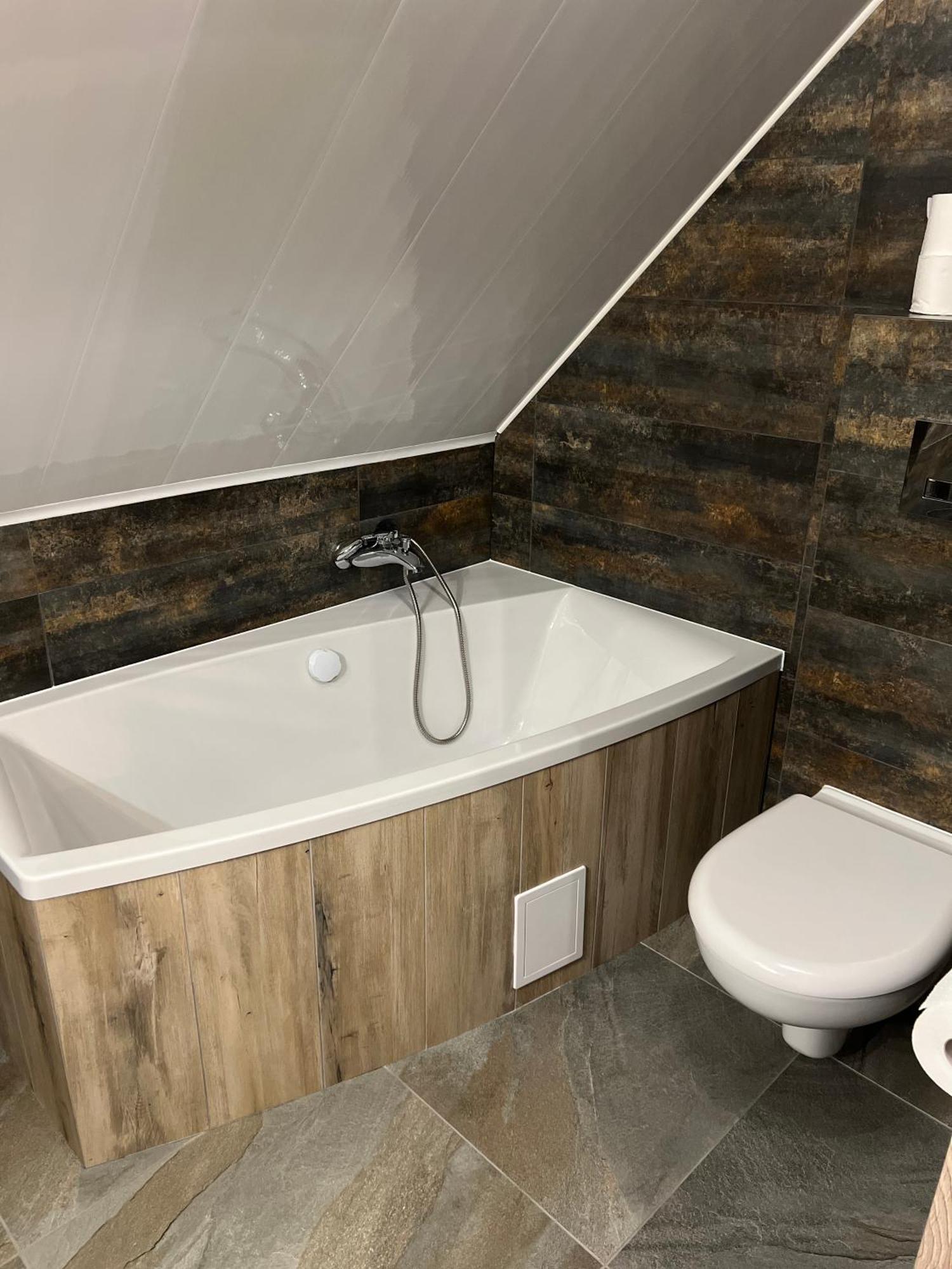 I Wypoczynkowe Z Jacuzzi Lidzbark Apartment *